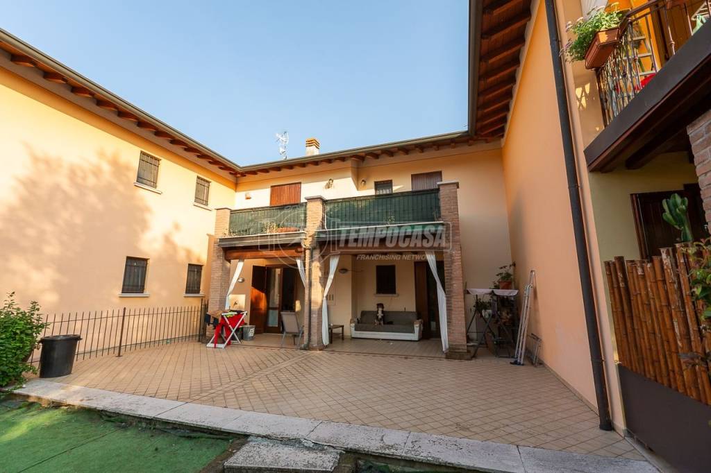 Appartamento in vendita a Castel Mella via Camillo Benso di Cavour, 16
