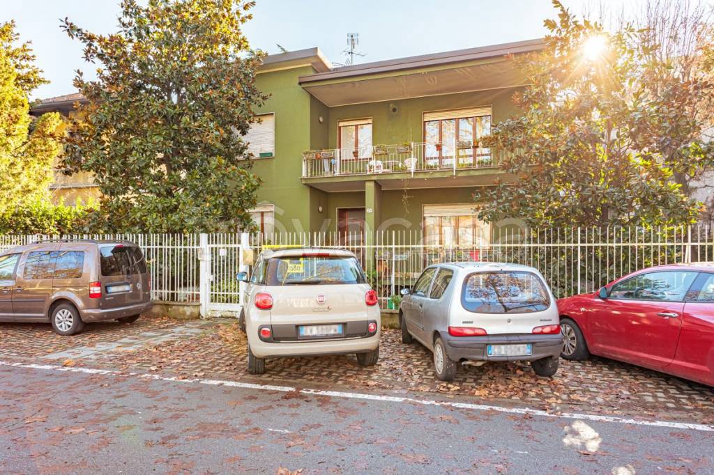 Villa in vendita a Monza v.Le Cesare Battisti, 75, 20900 Monza mb, Italia