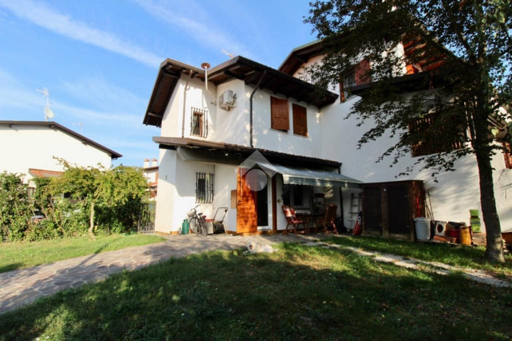 Villa a Schiera in vendita a Lignano Sabbiadoro viale Tagliamento, 71