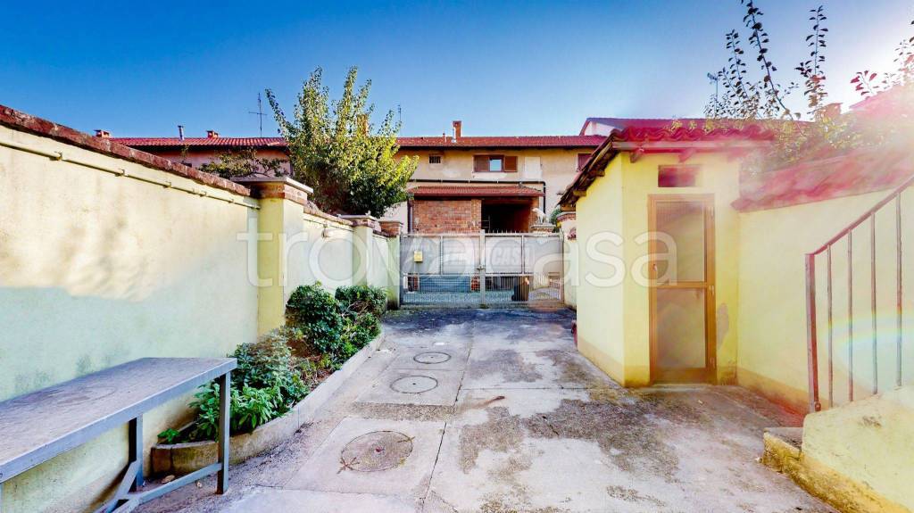 Villa in vendita a Orbassano via Nazario Sauro 15