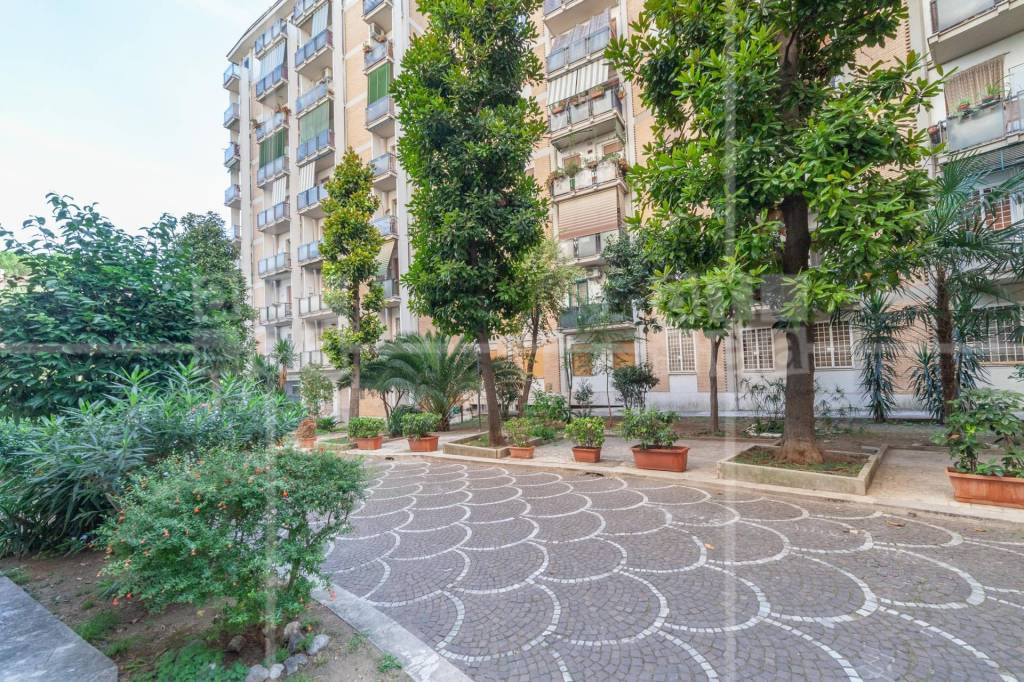 Appartamento in vendita a Roma via Virginio Jacoucci
