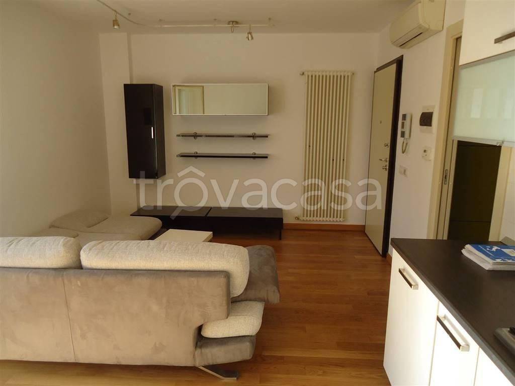 Appartamento in in affitto da privato a Torino via Crissolo, 17