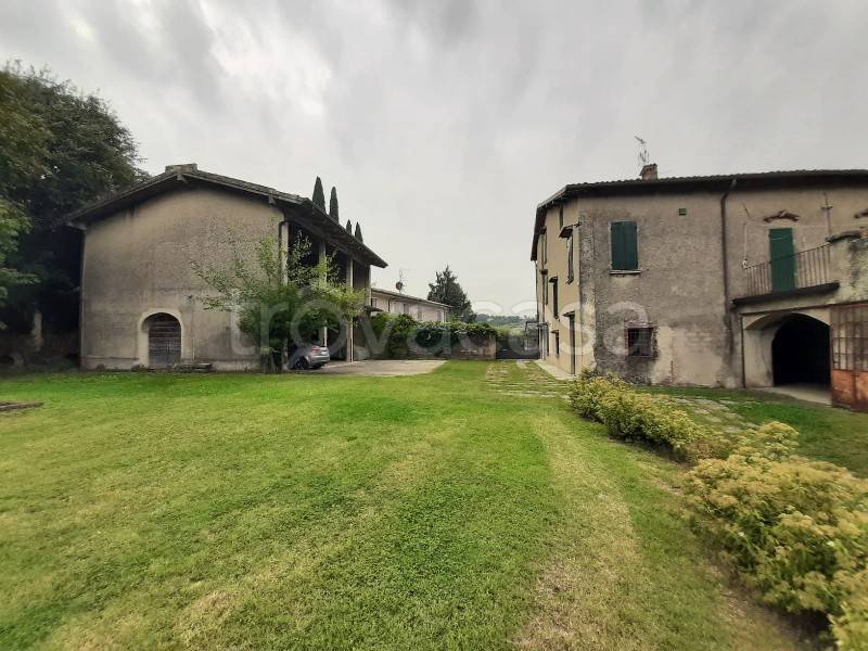 Villa in vendita a San Felice del Benaco via Cavour