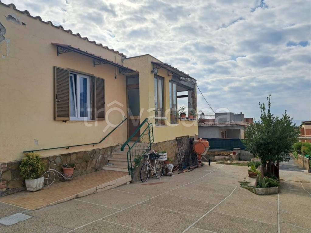 Villa in vendita a Santa Marinella via dei garofani 22