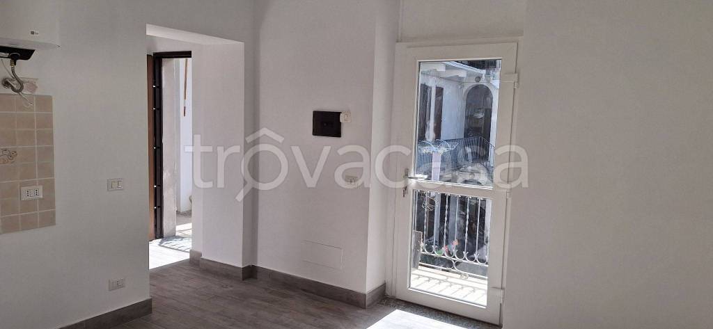 Appartamento in in vendita da privato a Villa Guardia piazza Italia, 13