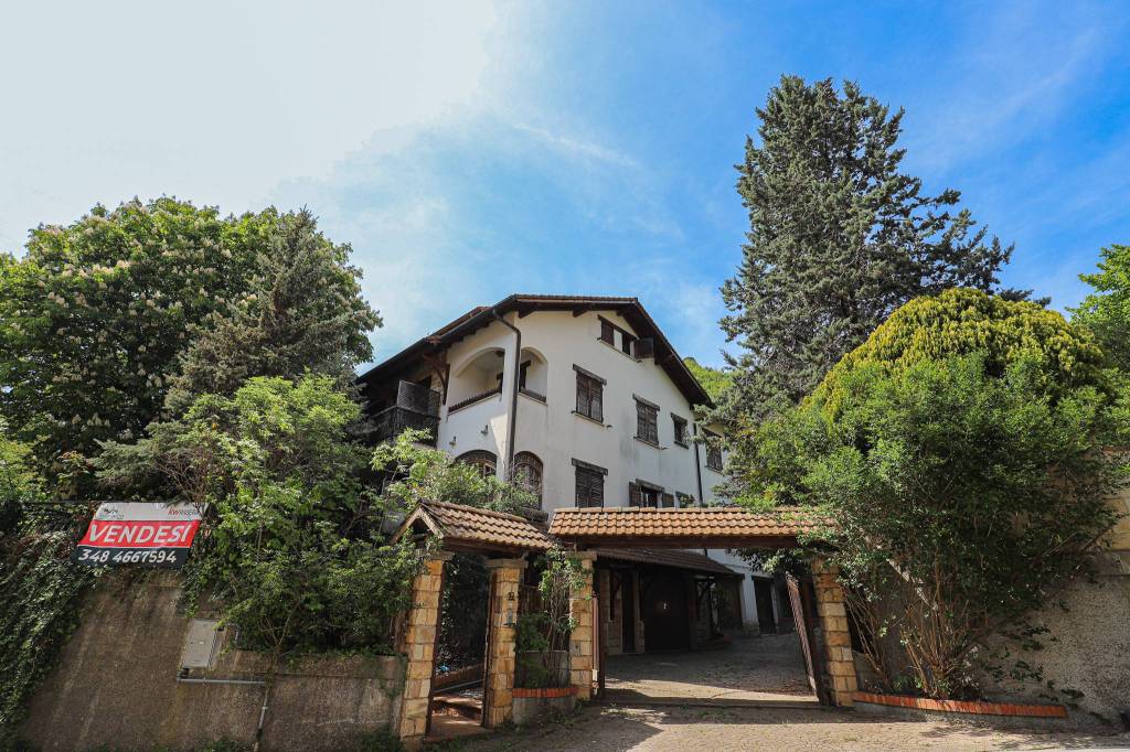 Villa Bifamiliare in vendita a Montoggio via 4 Novembre, 13
