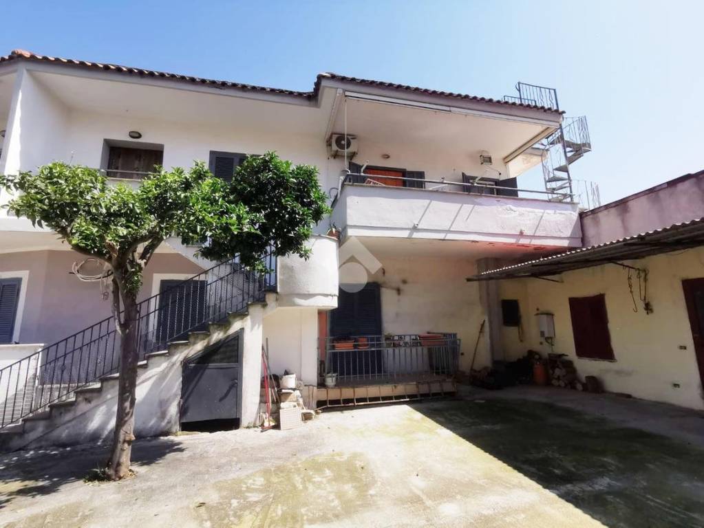 Appartamento in vendita a Pomigliano d'Arco via Corrado Alvaro, 14