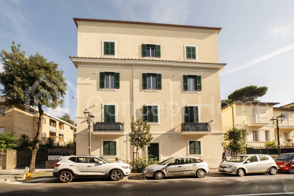 Appartamento in vendita a Velletri viale Roma, 124