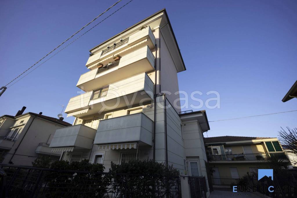 Appartamento in vendita a Rimini via Guido Mazzoni, 12