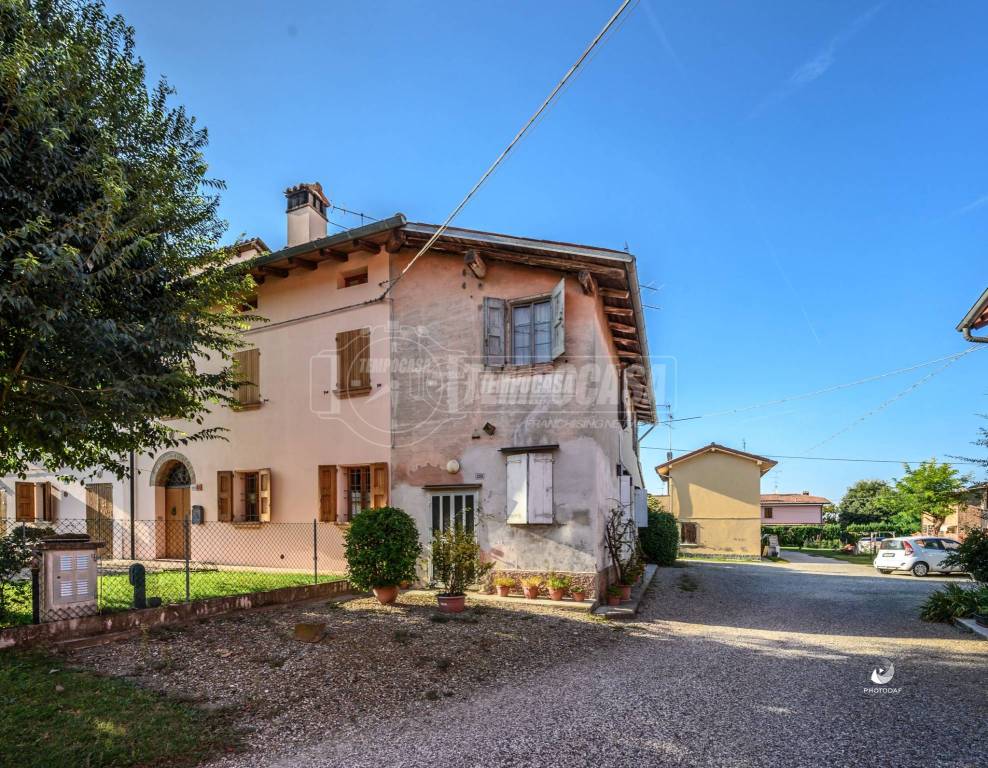 Casa Indipendente in vendita a Baricella via Savena Vecchia 235