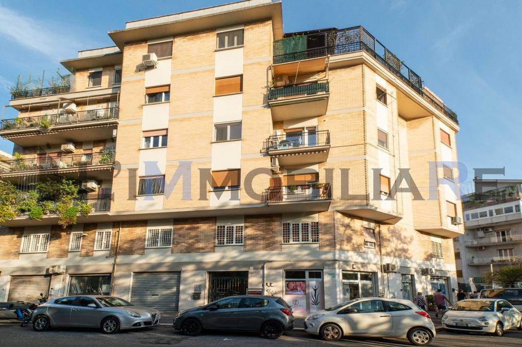 Appartamento in vendita a Roma via Anselmo Ciappi, 12