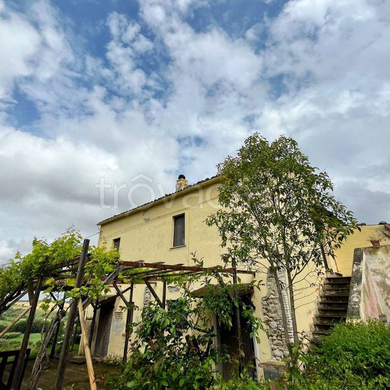 Villa in in vendita da privato a Catignano contrada Sterpara