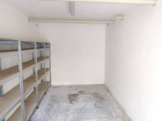 Garage in affitto a cagliari via giuseppe palomba, 29a