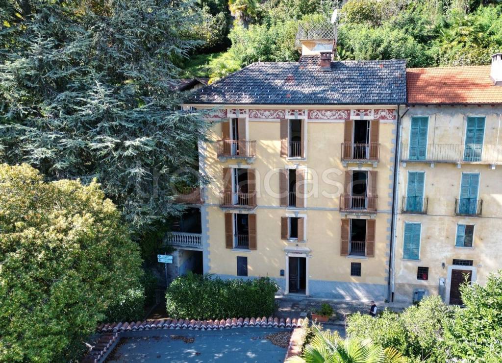 Villa Bifamiliare in vendita a Oggebbio strada Antonio Manzi, 63