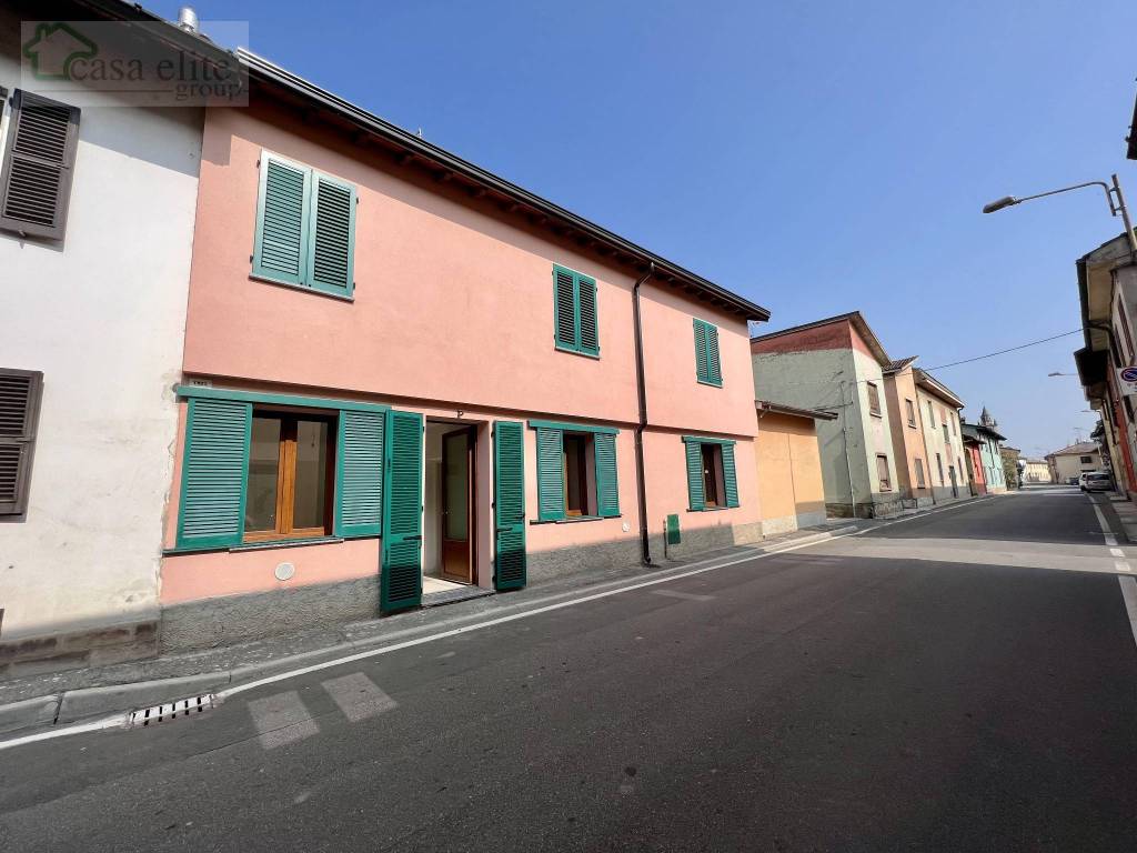 Villa a Schiera in vendita a Castelgerundo via San Rocco, 30