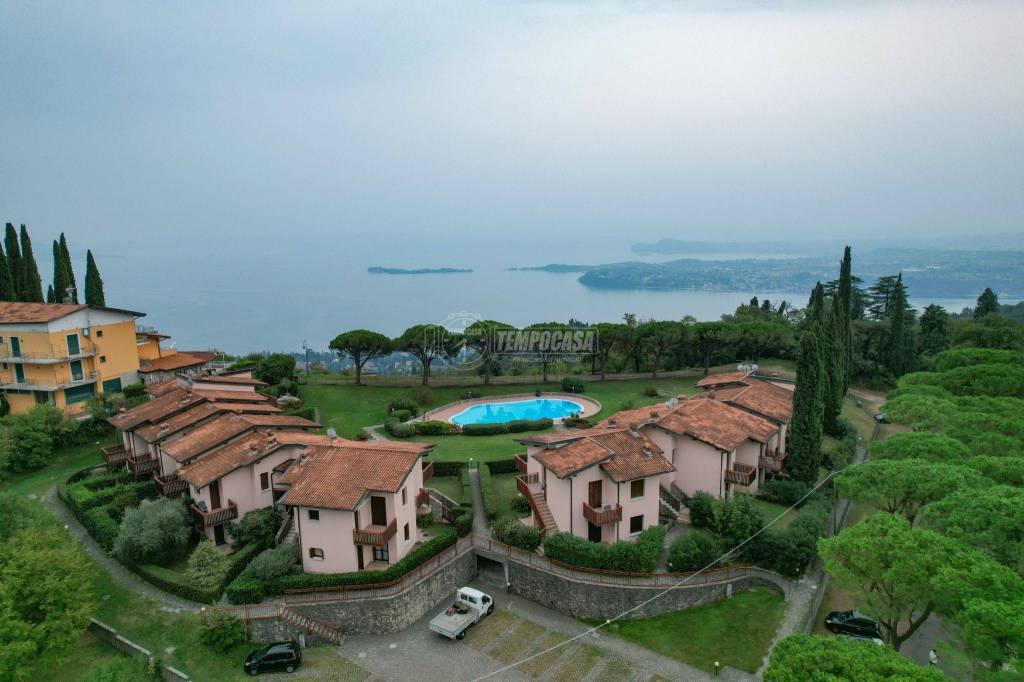 Appartamento in vendita a Gardone Riviera via Panoramica 100