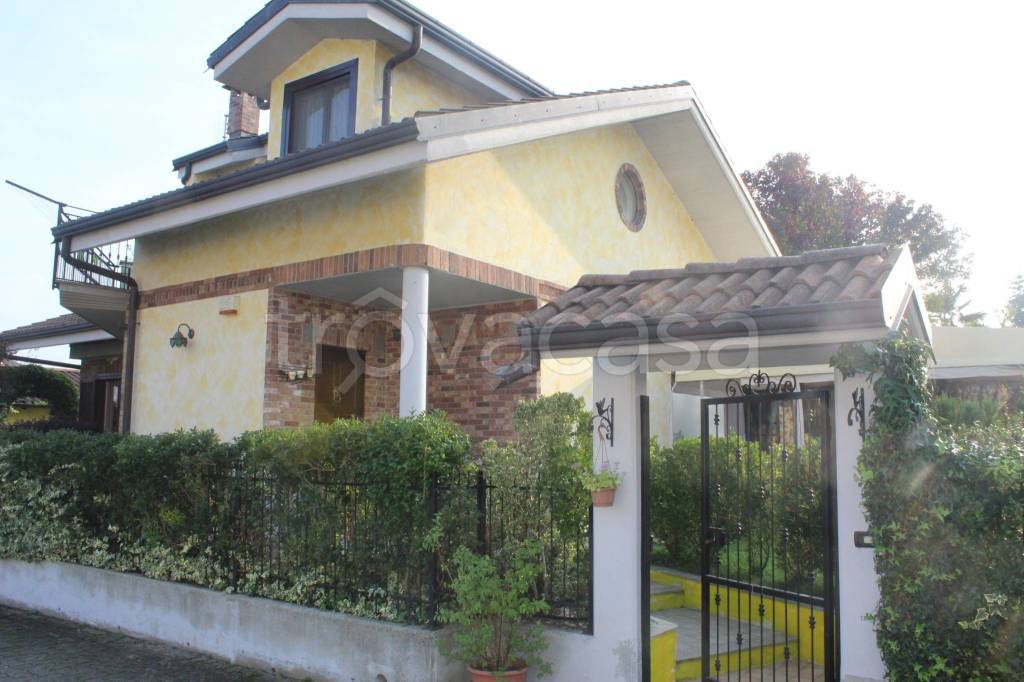 Villa in vendita a Lombardore via Rivarolo Bossole, 20