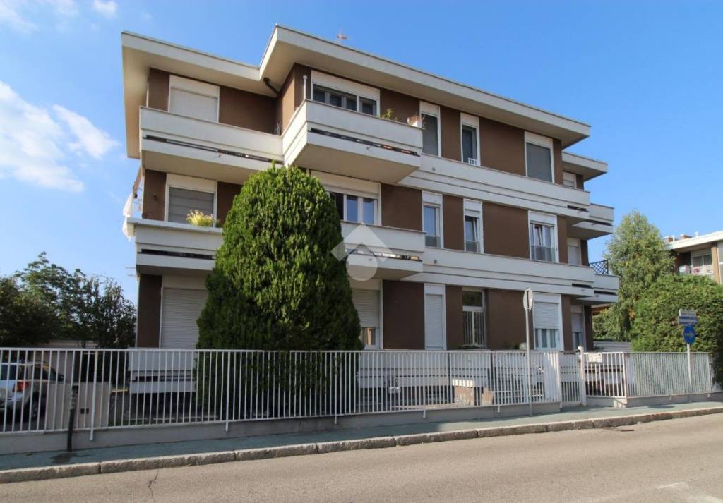 Appartamento in vendita a Rescaldina via Montegrappa, 4