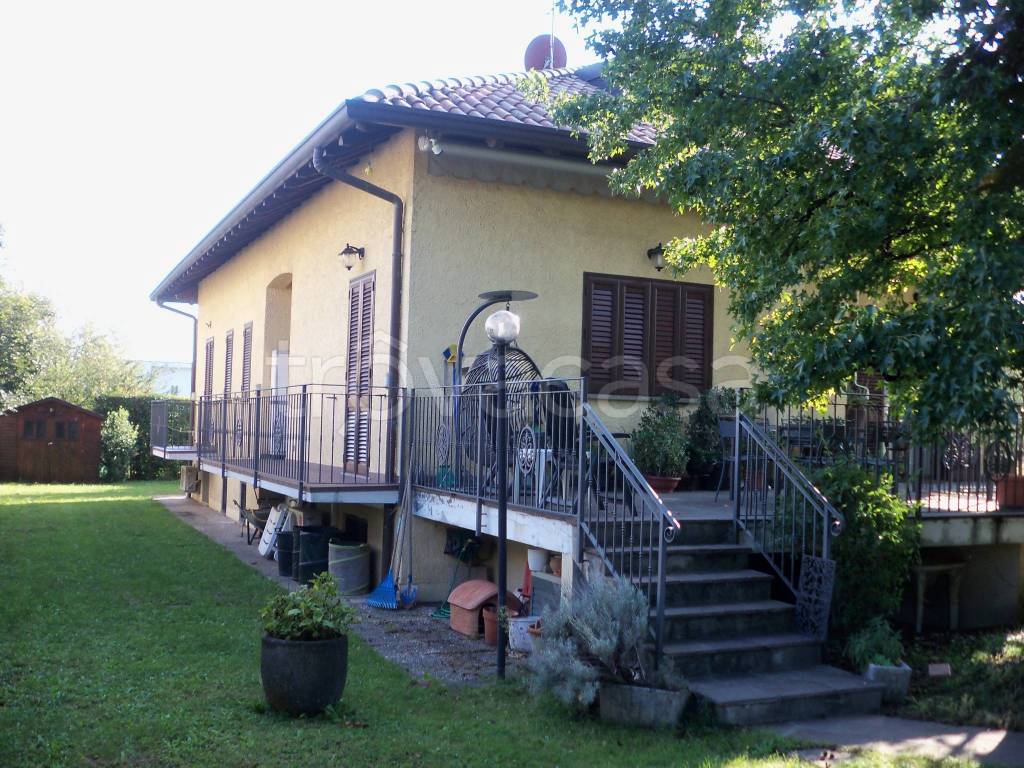 Villa in vendita a Seregno via Benevento