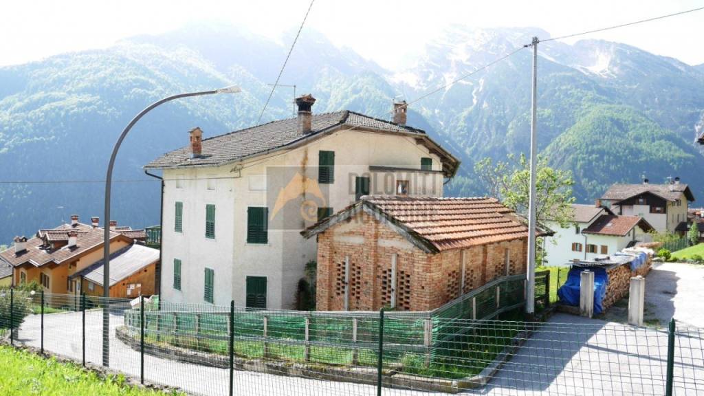 Casa Indipendente in vendita a Rivamonte Agordino via canop