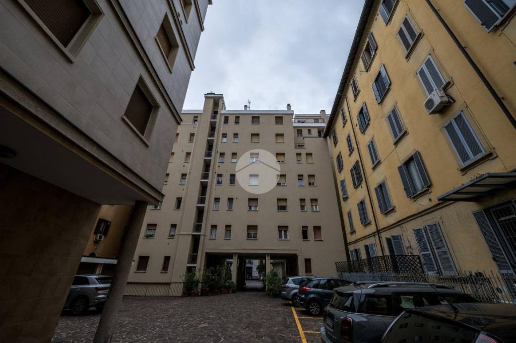 Appartamento in vendita a Milano via Gian Carlo Passeroni, 6