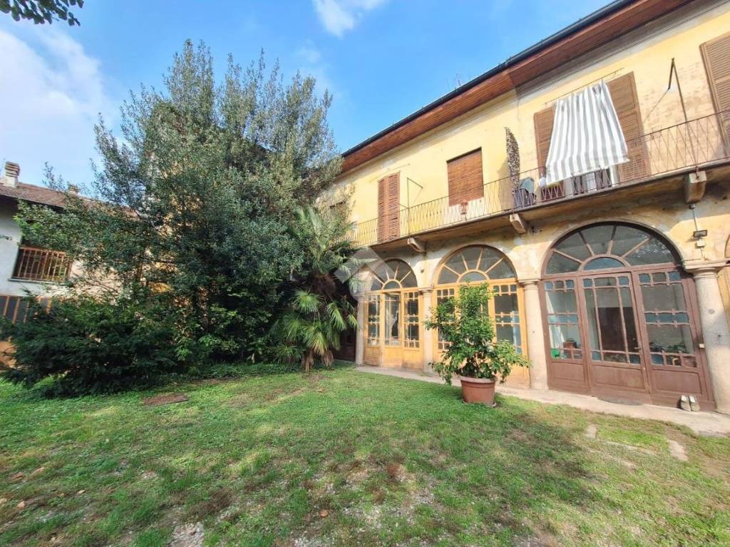 Casa Indipendente in vendita a Magenta via IV Giugno, 35