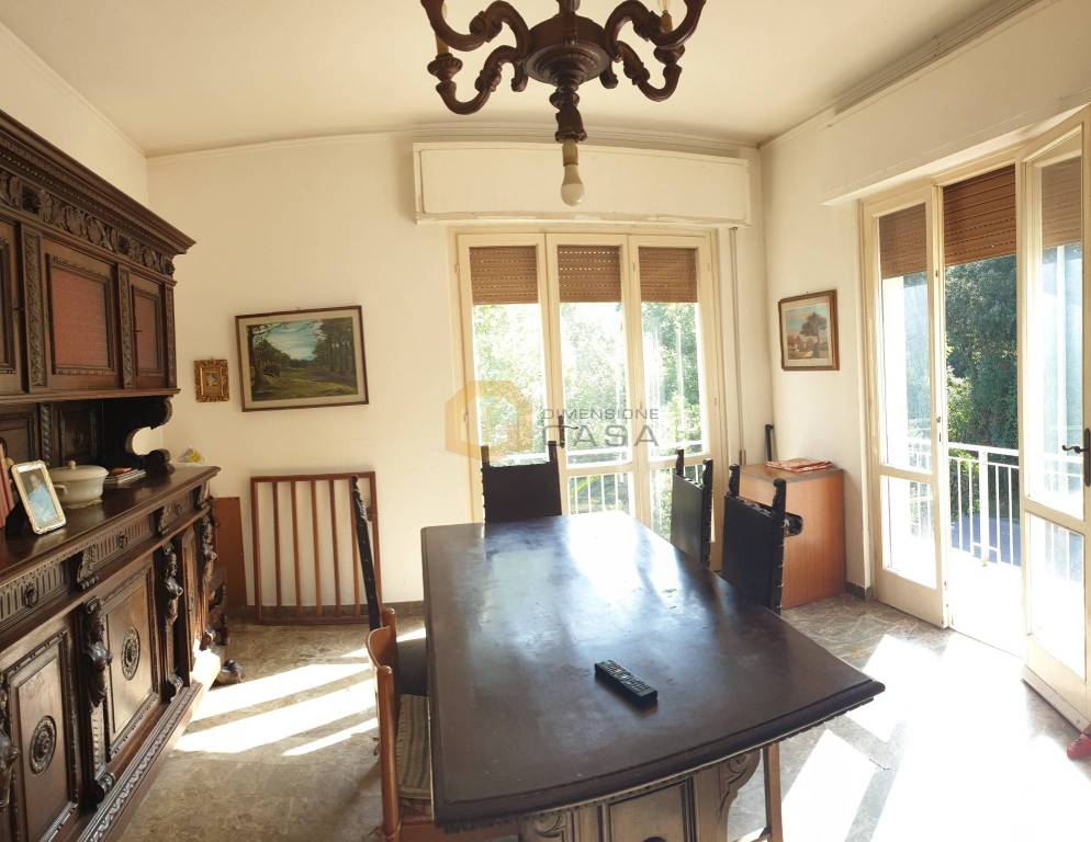 Villa Bifamiliare in vendita a Viareggio viale dei Tigli