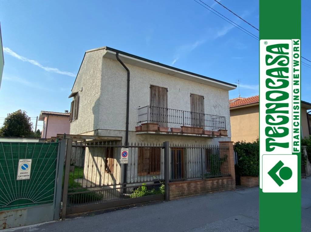 Villa in vendita a Rivolta d'Adda via Gioacchino Rossini, 4
