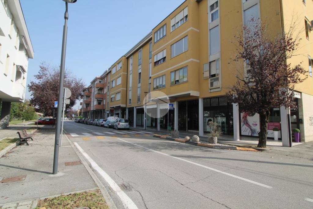 Appartamento in vendita ad Abano Terme via g. Puccini, 42