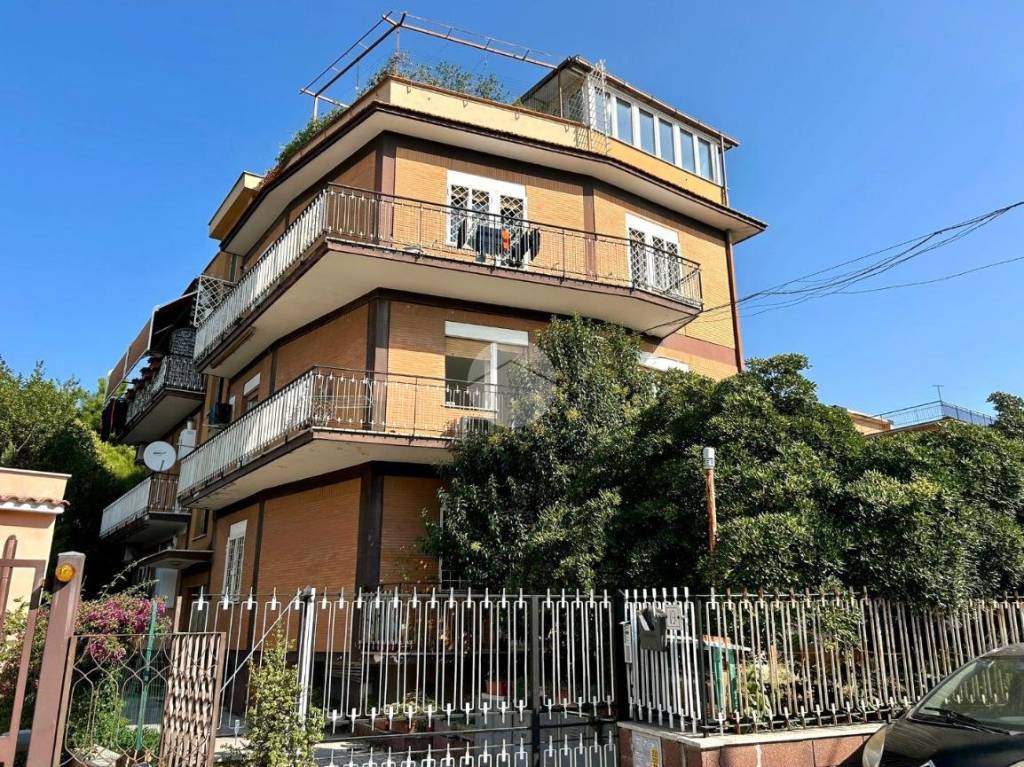 Appartamento in vendita a Roma via giovanni rucellai, 19