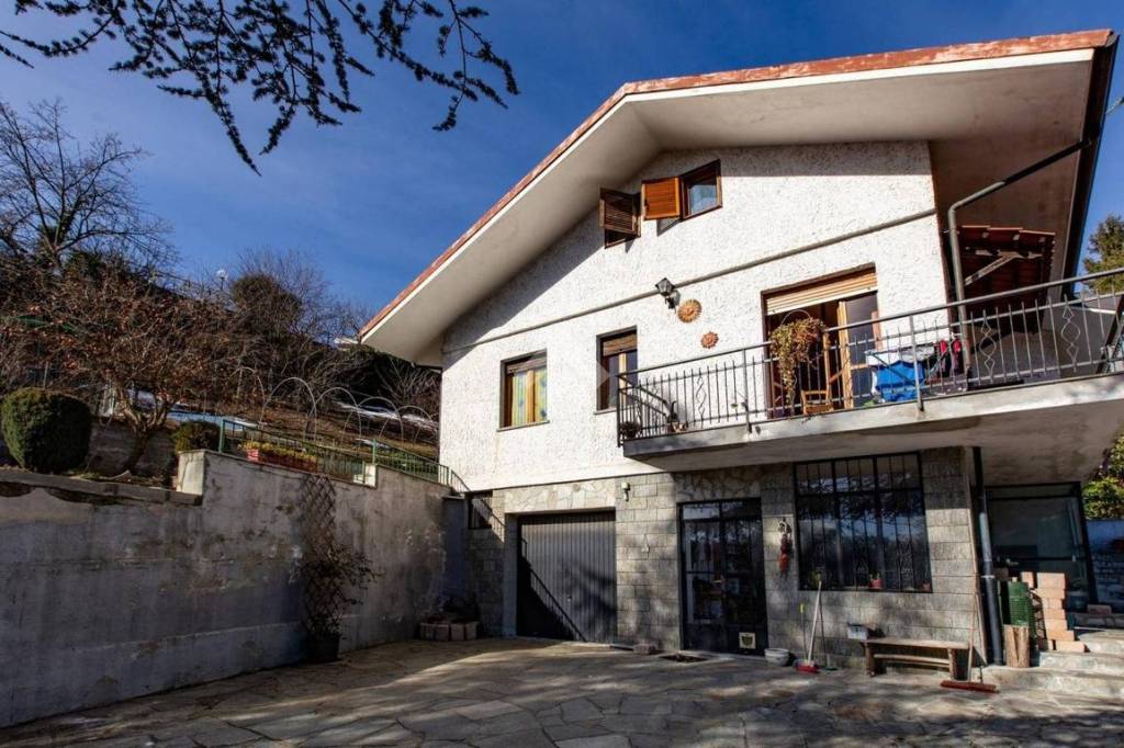 Villa in vendita a Castagneto Po strada della marca, 8