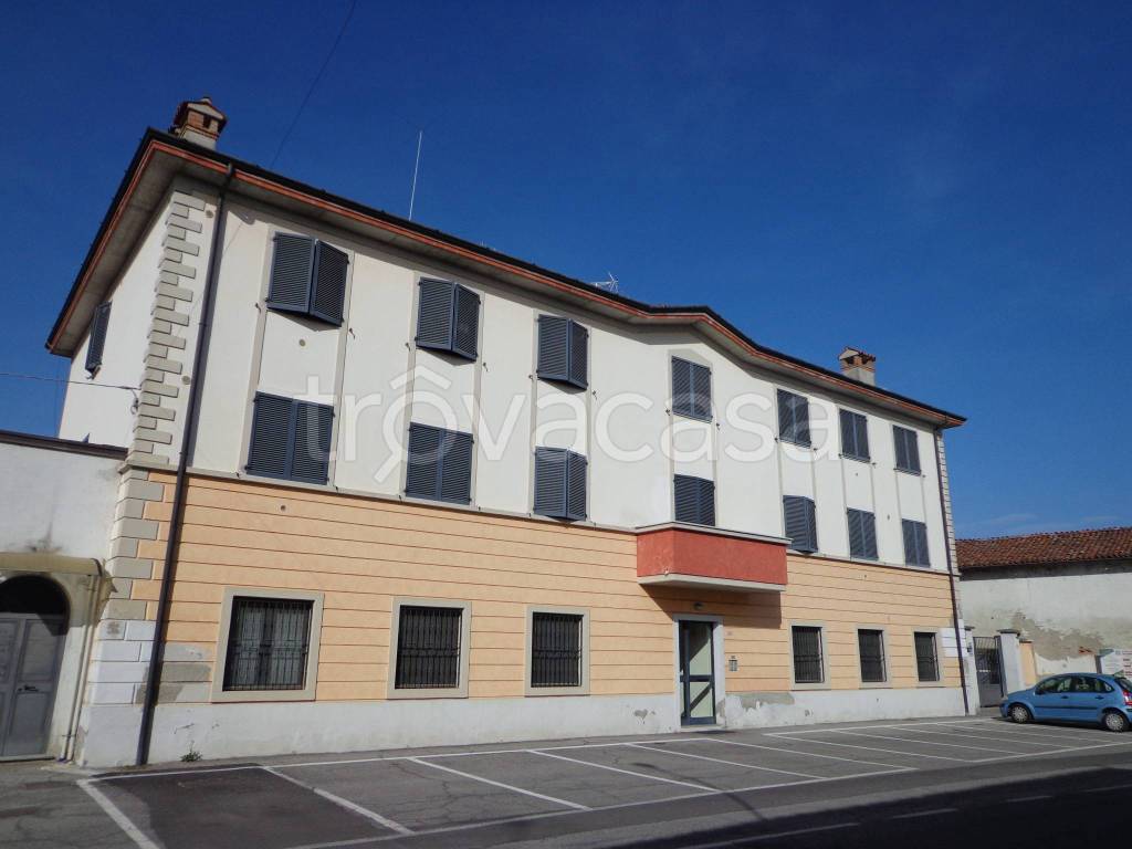 Appartamento in vendita a Paderno Ponchielli largo Luigi Guarneri, 14