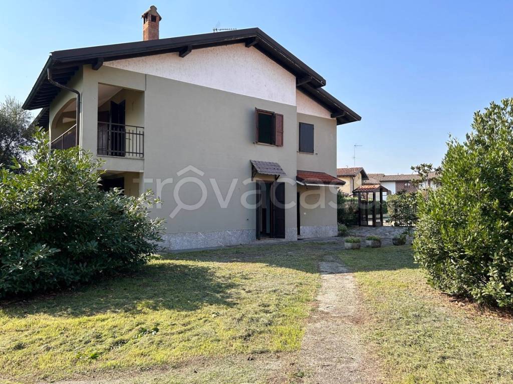 Villa Bifamiliare in vendita a Zinasco cadorna, 99