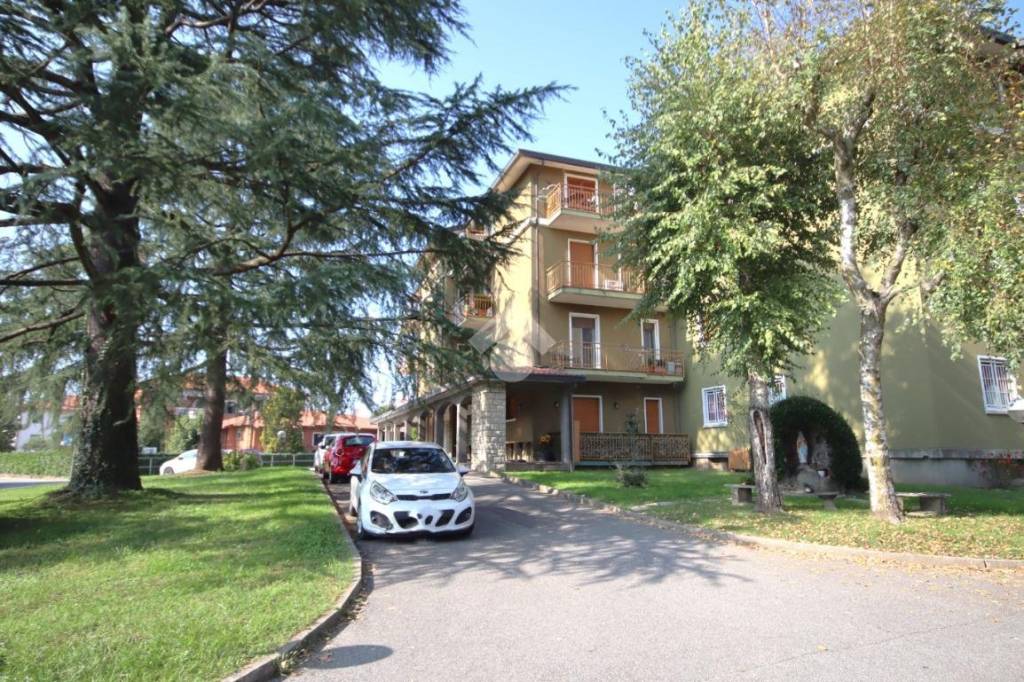 Appartamento in vendita a Sirone via Rimembranze, 4