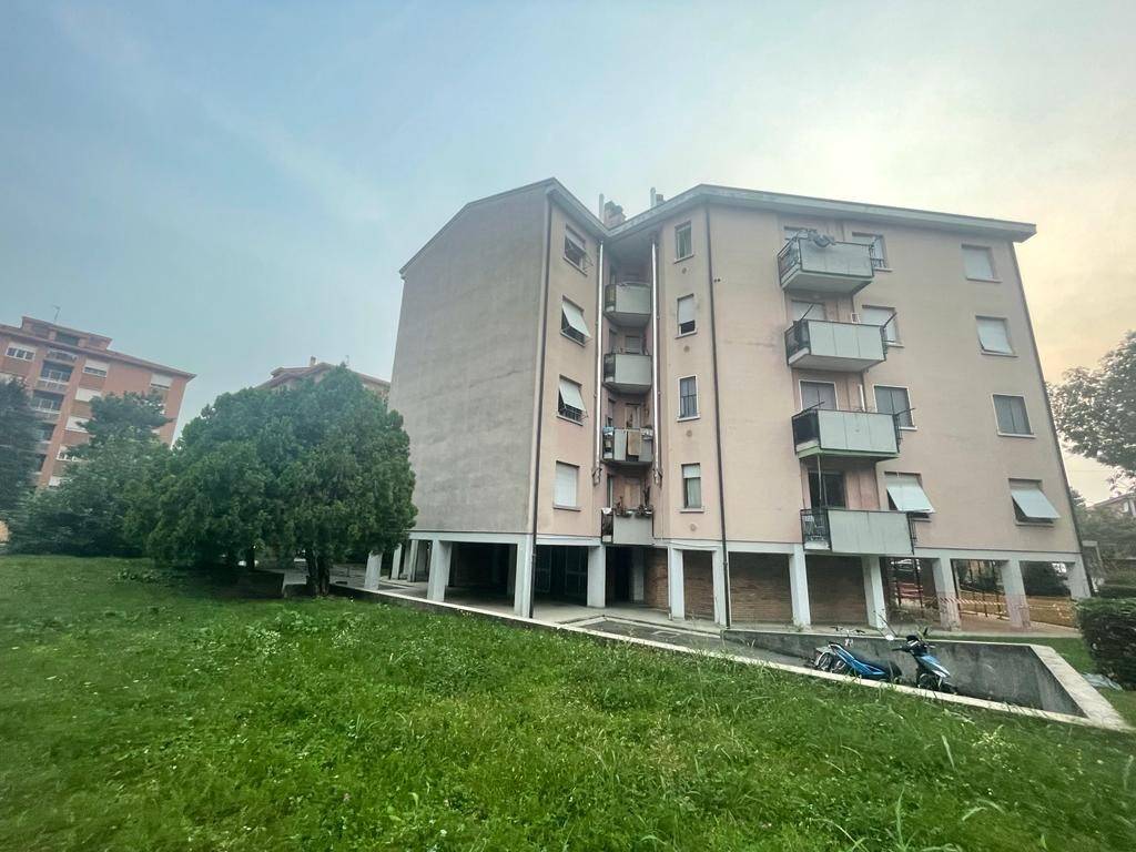 Appartamento in vendita a Desio via Giovanni Prati