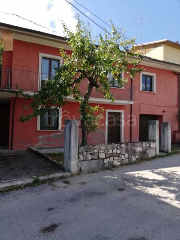 Appartamento in vendita a Tornimparte via Castiglione, 87