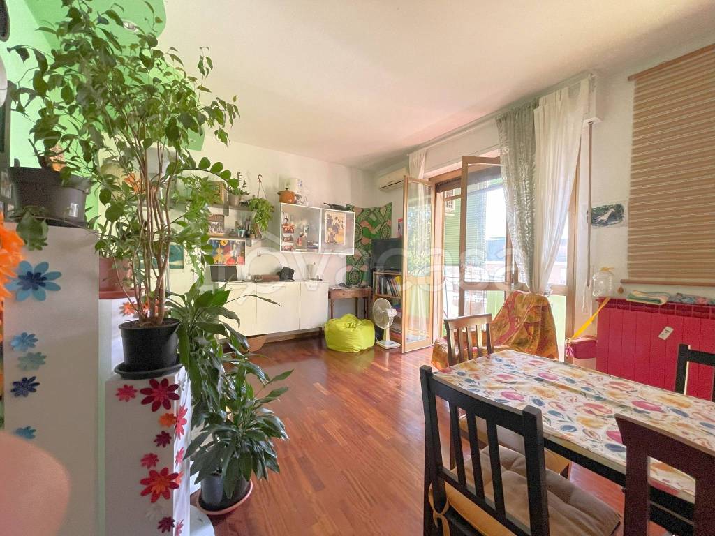 Appartamento in vendita a Milano via Val Bavona
