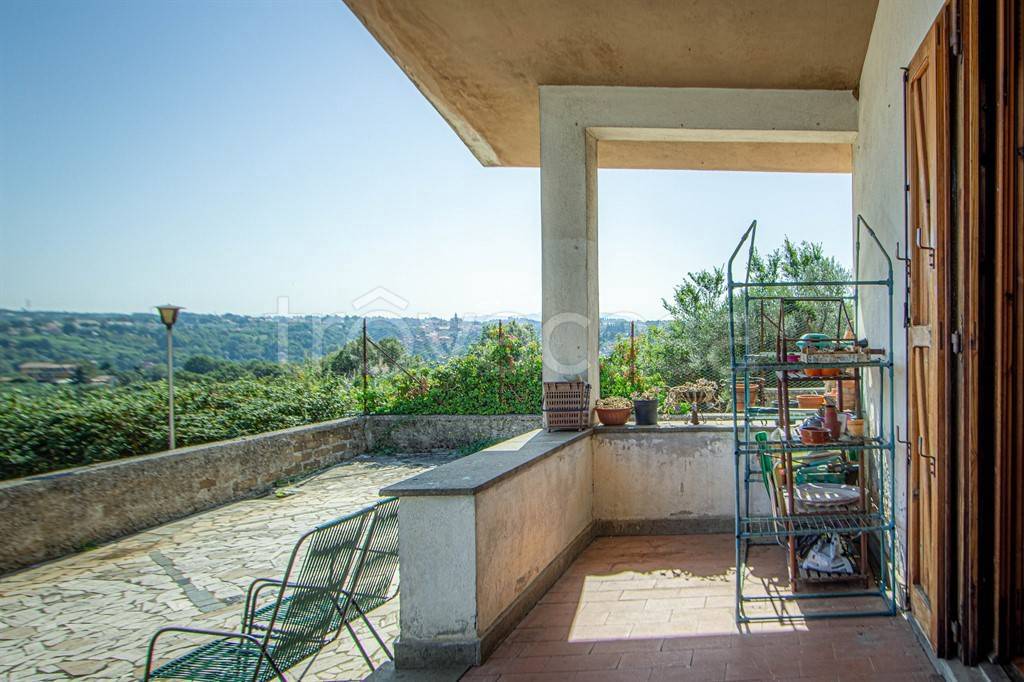 Villa in vendita a Zagarolo via Colle Mainello