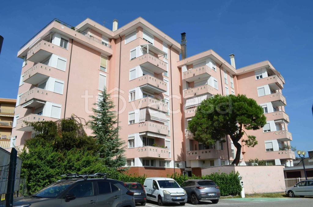 Appartamento in vendita a Gallarate via Enrico Fermi