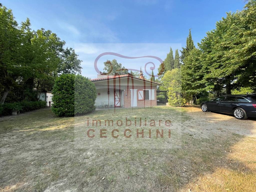 Villa in vendita a Cesena via Garampa