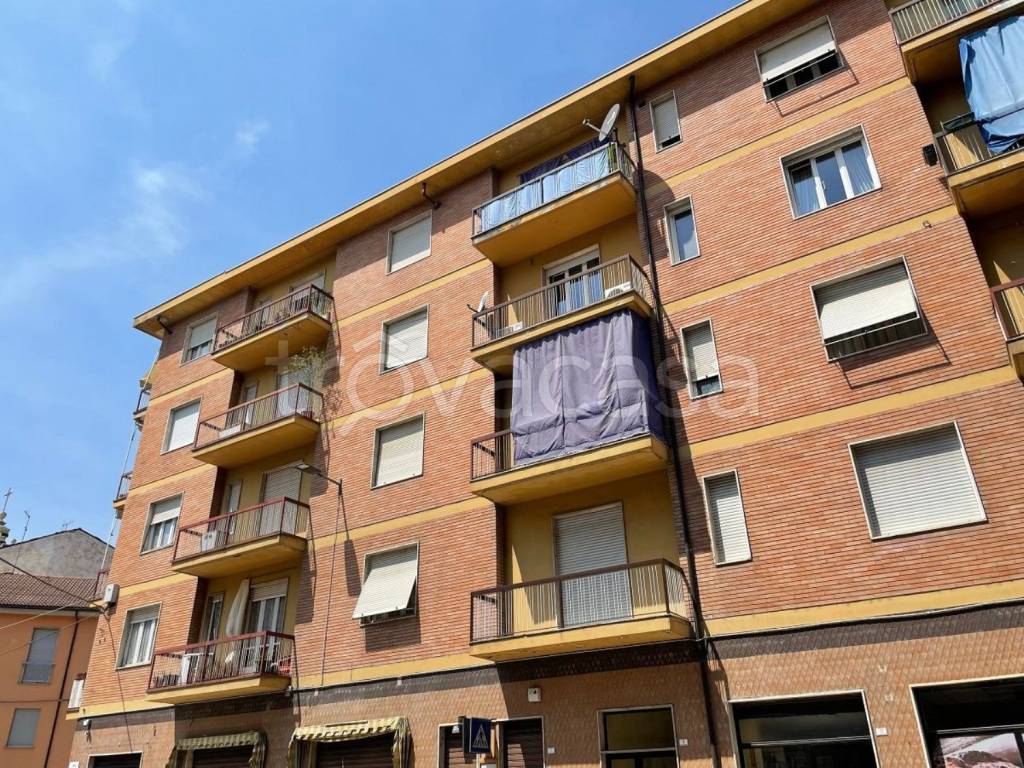 Appartamento in vendita a Santo Stefano Belbo corso 4 novembre, 9