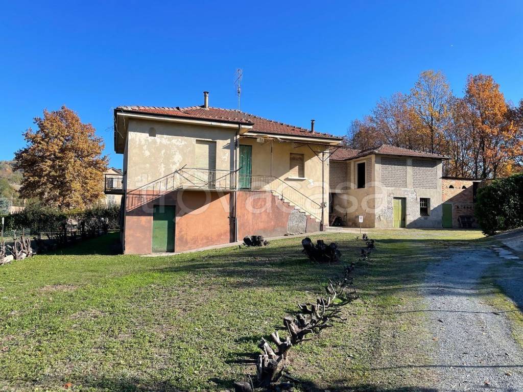 Appartamento in vendita a Santo Stefano Belbo via Cesare Pavese, 20