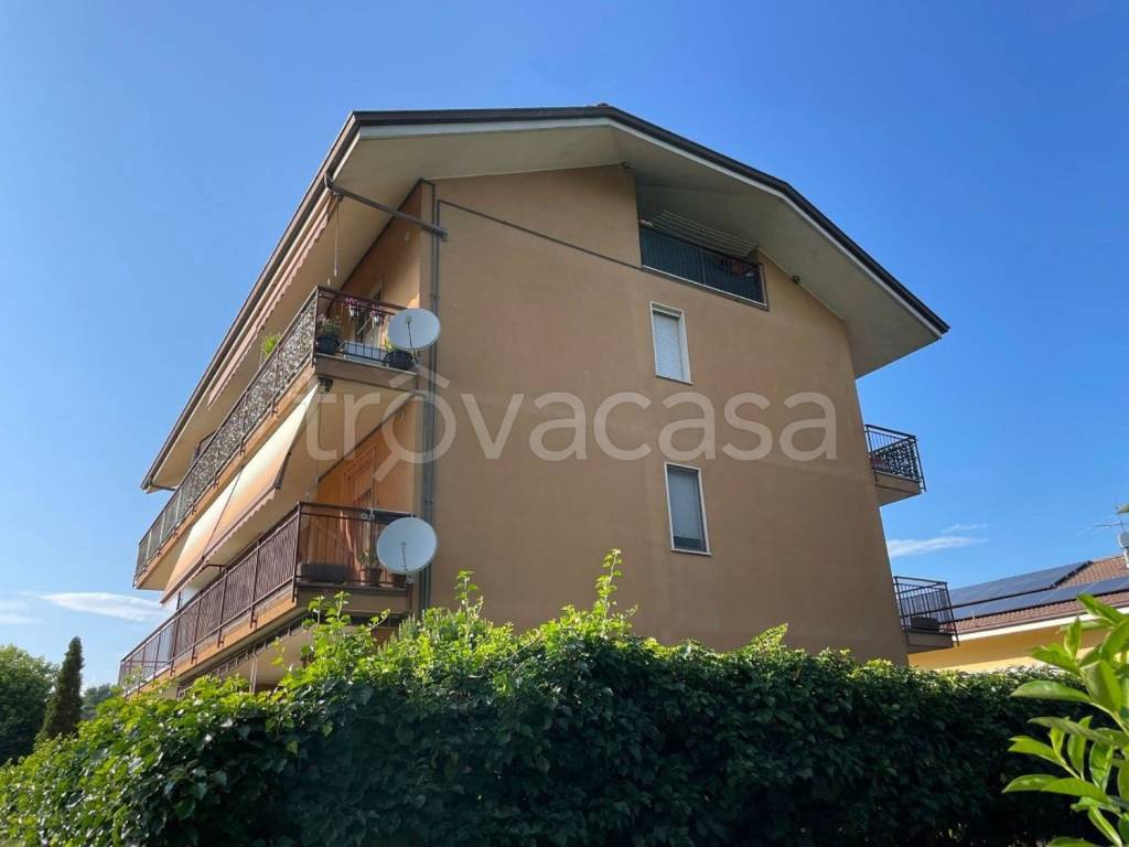 Appartamento in vendita a Canelli via monti, 25