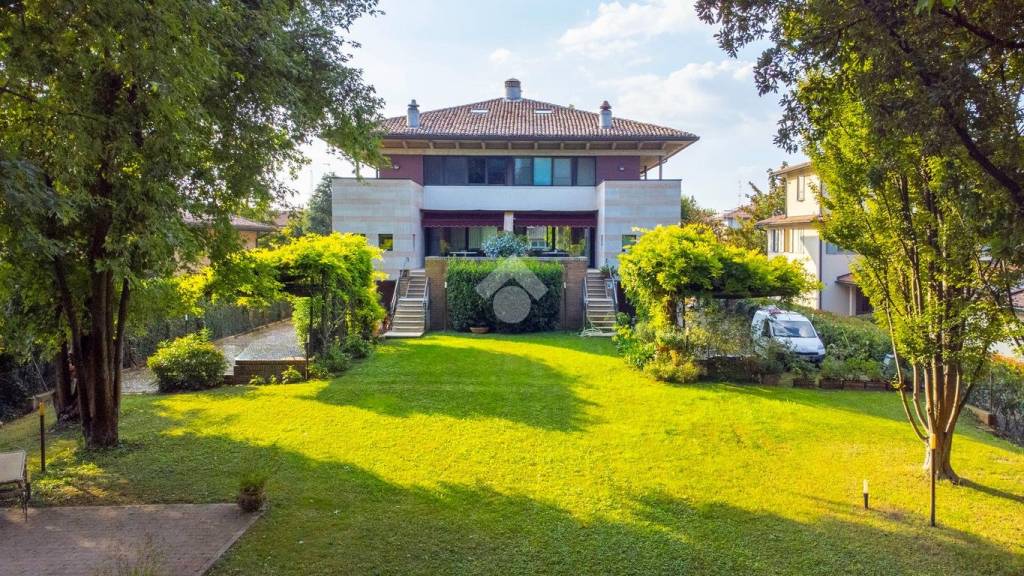 Villa Bifamiliare in vendita a Carpi via roosevelt, 47