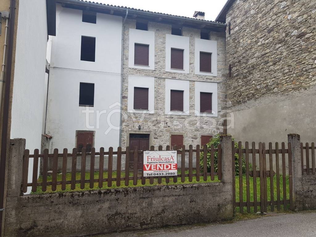 Villa in vendita a Sutrio frazione Priola, via monte arvenis s.n.c