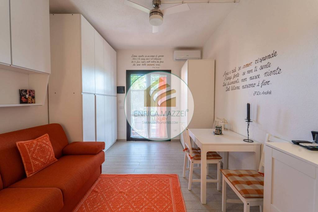 Appartamento in vendita ad Arzachena via Taormina