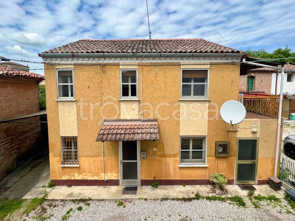 Casa Indipendente in vendita a Terre del Reno corso Italia