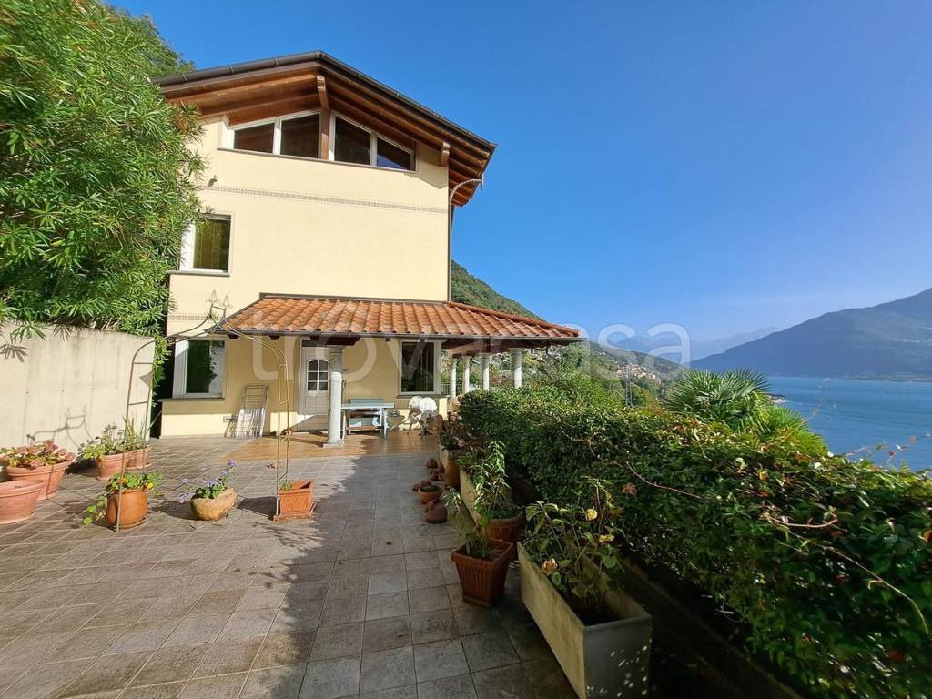 Villa in vendita a San Siro via Pezzo