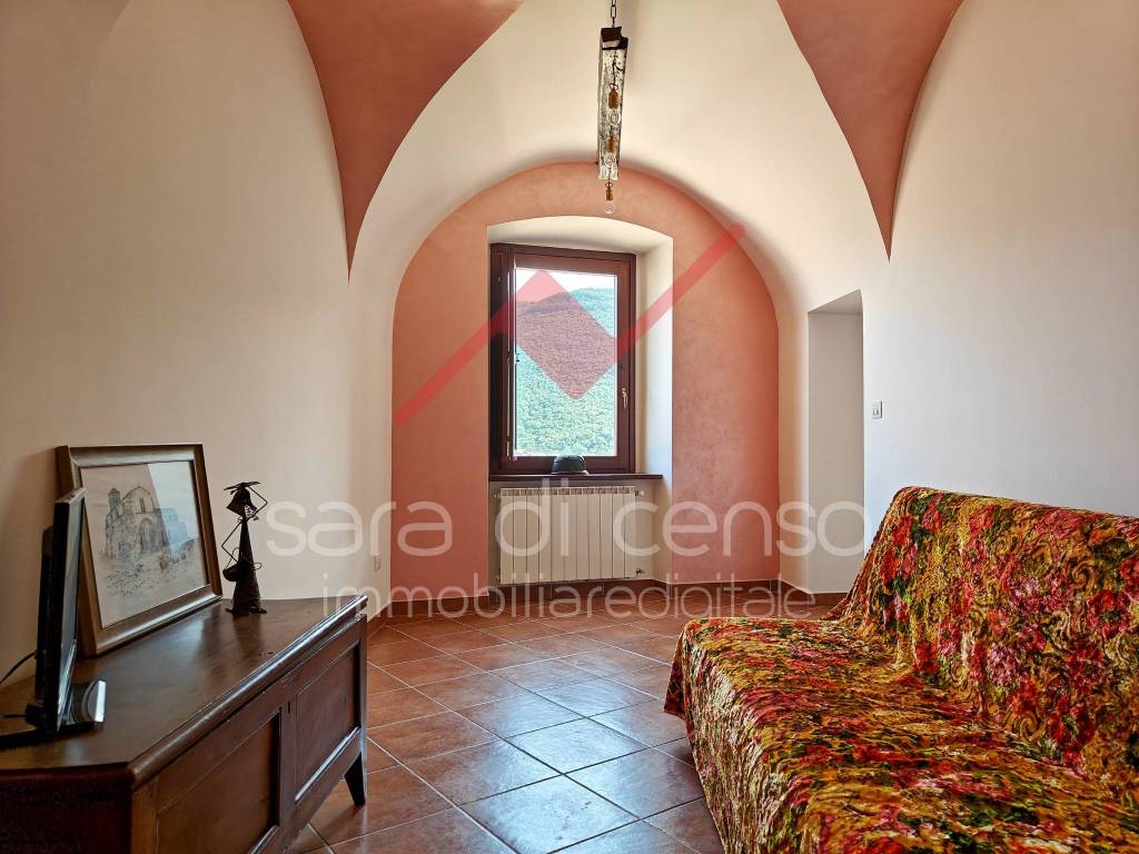 Casa Indipendente in vendita a Fontecchio via Pico Fonticulano