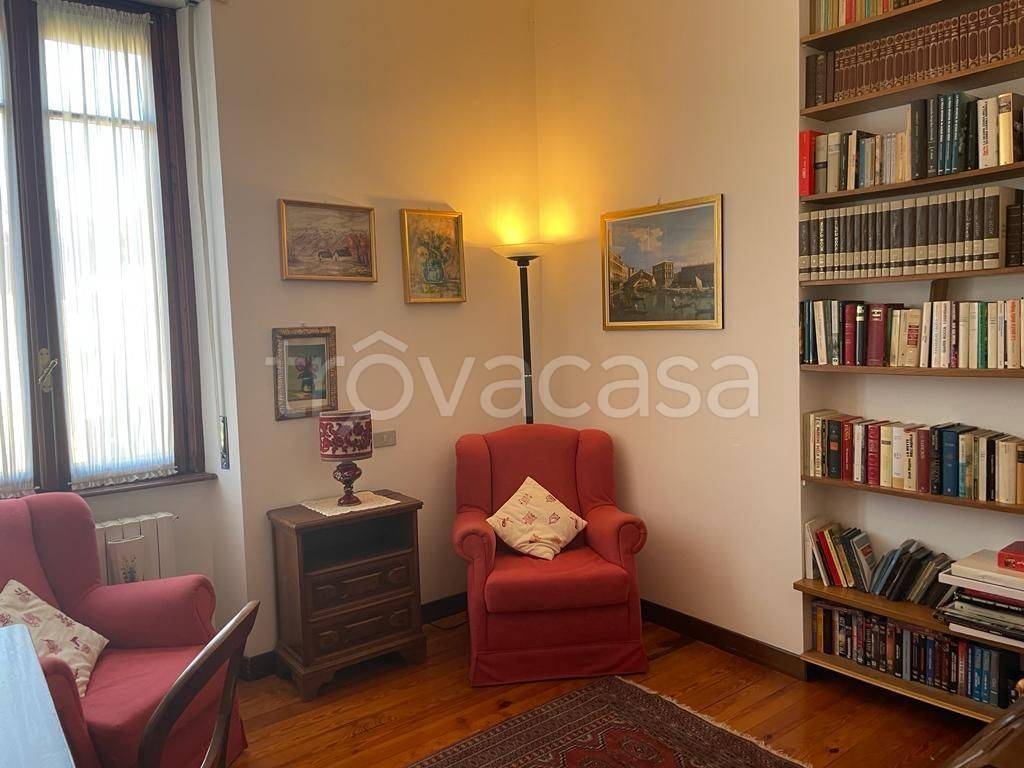 Appartamento in in vendita da privato a Stresa via Sempione Nord, 43
